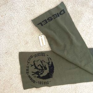 Diesel Scarf